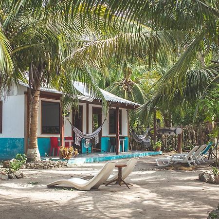 Вилла Isla Grande Eco-Hostal Экстерьер фото