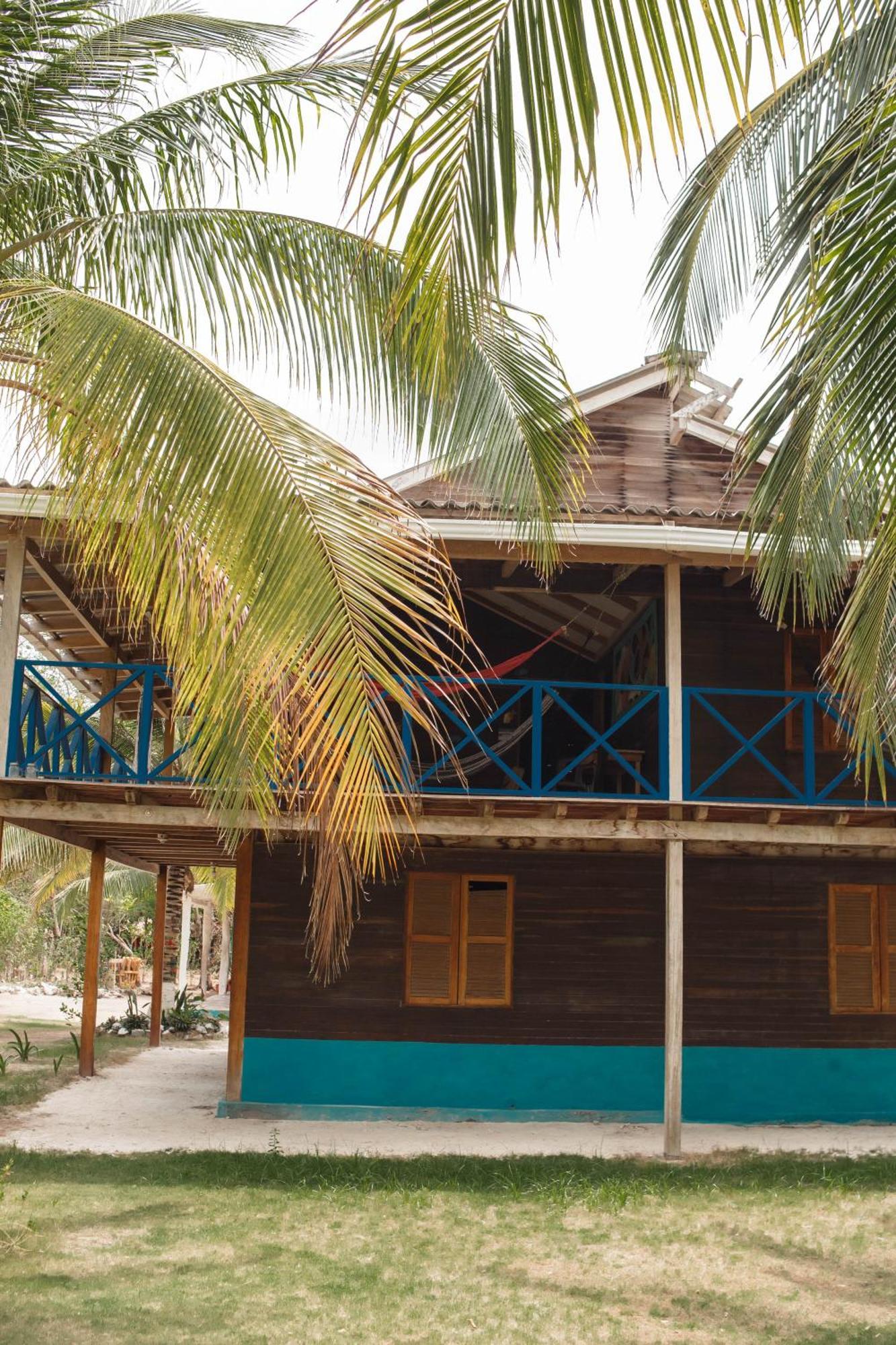 Вилла Isla Grande Eco-Hostal Экстерьер фото